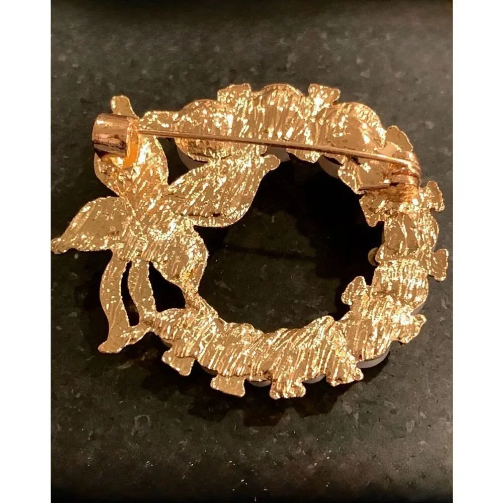 Butterfly Lapel Pin – Gold Tone Bro Brooch with Faux Pearls & Rhinestones